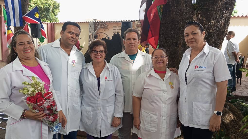 Voces del Henry Reeve IX