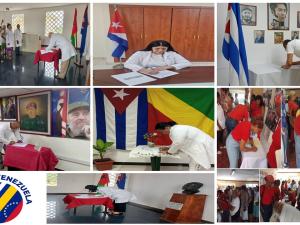 Cooperantes de la salud firman el libro en apoyo al hermano pueblo de Venezuela.